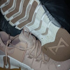 Nike Women's Pink Athletic Shoes